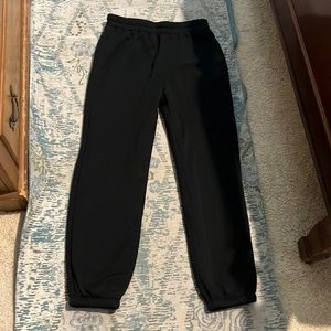 NWOT 💥 Cuffed Black Sweatpants